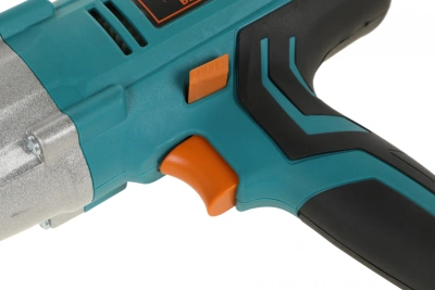 Гайковерт Bort BSR-550 550Вт патрон:квад.1/2" (кейс в комплекте) (93723880)