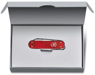Нож перочинный Victorinox Classic Precious Alox (0.6221.401G) 58мм 5функц. красный подар.коробка
