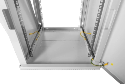 Шкаф коммутационный ЦМО (ШРН-12.500) настенный 12U 600x529мм пер.дв.стекл 200кг серый 470мм 18кг 180град. 612мм металл