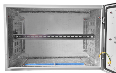 Шкаф коммутационный ЦМО (ШТВ-Н-18.6.3-4ААА) настенный 18U 600x330мм пер.дв.металл несъемн.бок.пан. 57кг серый IP65 уличный всепогодный