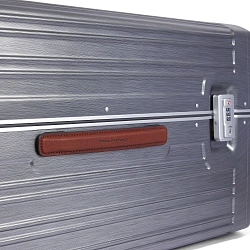 Чемодан Piquadro PQ-LM BV5213PQLM/NCU 42x37x80см 102л. 5.6кг. поликарбонат/натур.кожа серебристый
