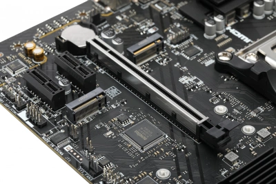 Материнская плата MSI PRO B650M-P SocketAM5 AMD B650 4xDDR5 mATX AC`97 8ch(7.1) 2.5Gg RAID+VGA+HDMI+DP