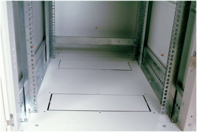 Шкаф коммутационный ЦМО (ШТК-М-27.6.8-44АА) напольный 27U 600x800мм пер.дв.перфор. задн.дв.перфор. 2 бок.пан. 400кг белый 655мм 69.3кг 180град. 1360мм