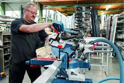 Торцовочная пила Bosch GCM 12 SDE 1800Вт 4300об/мин d=305мм