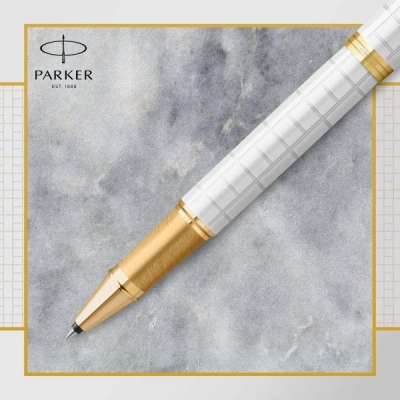 Ручка роллер Parker IM Premium T318 (2143646) Pearl GT F черн. черн. подар.кор.