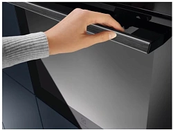 Духовой шкаф Электрический Electrolux EOD6F77WZ черный